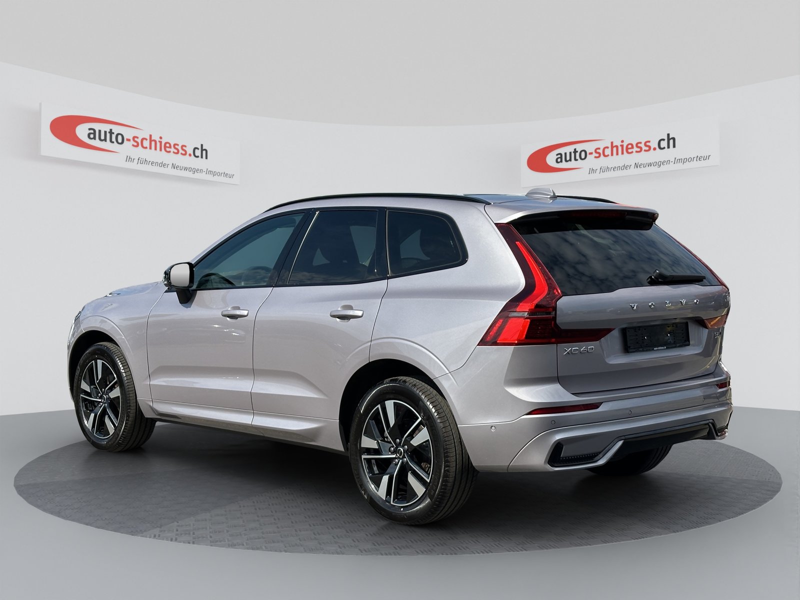 VOLVO XC60 B5 AWD Facelift Plus Dark Geartronic, Essence, Occasion / Utilisé, Automatique - 3