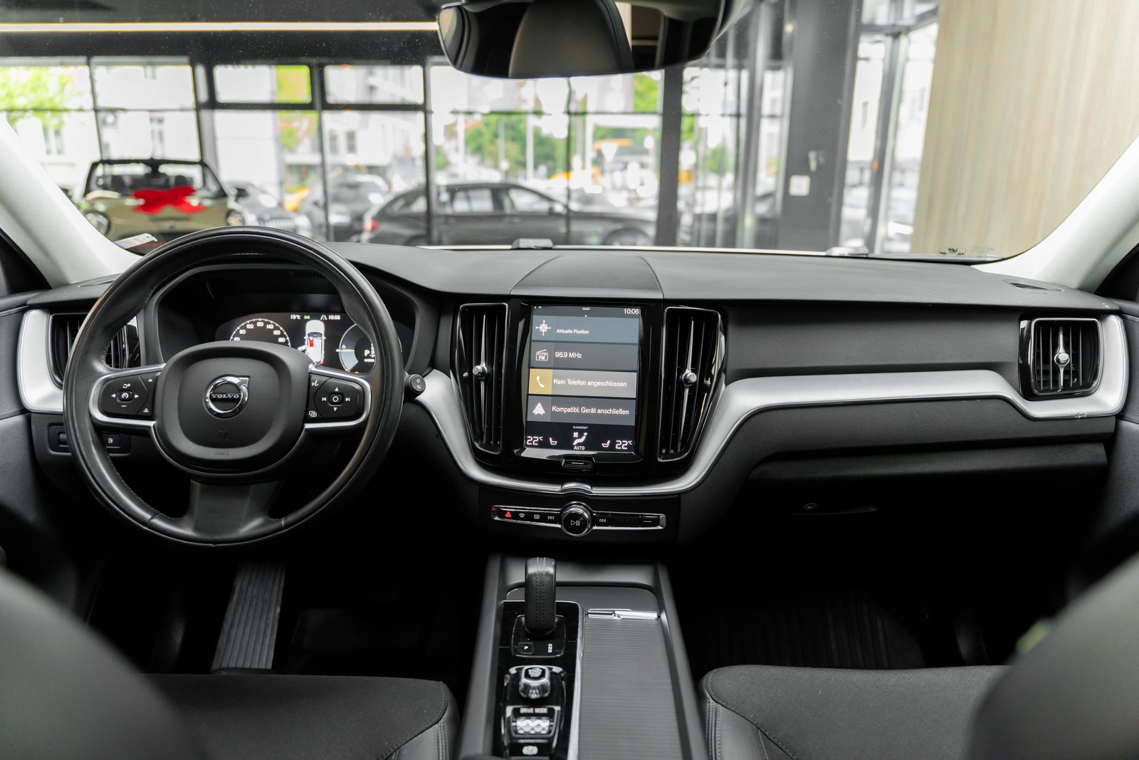 VOLVO XC60 T8 eAWD Momentum Geartronic, Plug-in-Hybrid Benzina/Elettrica, Occasioni / Usate, Automatico - 3