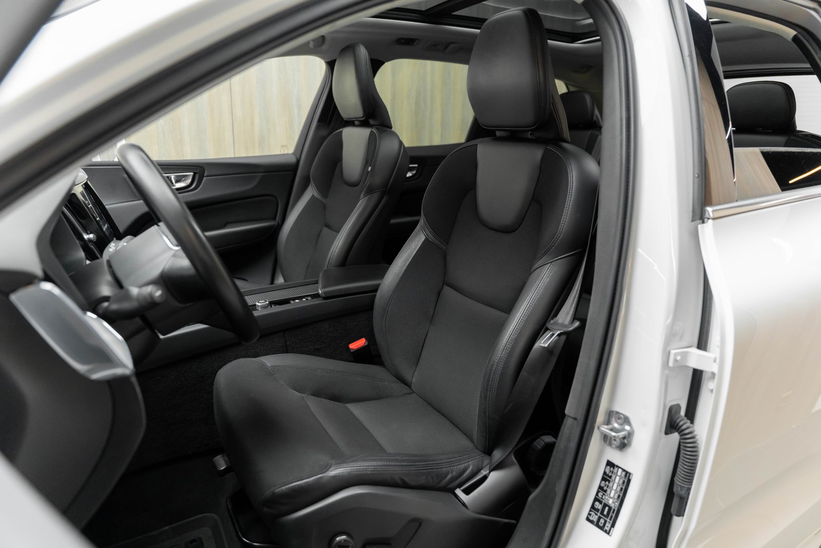 VOLVO XC60 T8 eAWD Momentum Geartronic, Plug-in-Hybrid Benzina/Elettrica, Occasioni / Usate, Automatico - 6