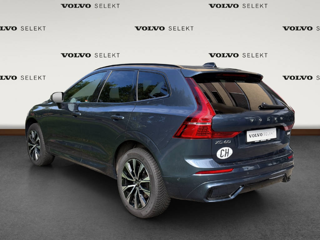VOLVO XC60 2.0 B5 MH Plus Dark AWD, Mild-Hybrid Benzin/Elektro, Occasion / Gebraucht, Automatik - 3