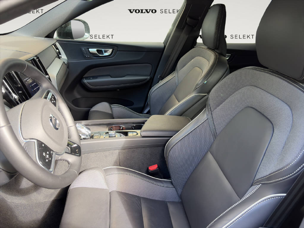 VOLVO XC60 2.0 B5 MH Plus Dark AWD, Mild-Hybrid Benzin/Elektro, Occasion / Gebraucht, Automatik - 6