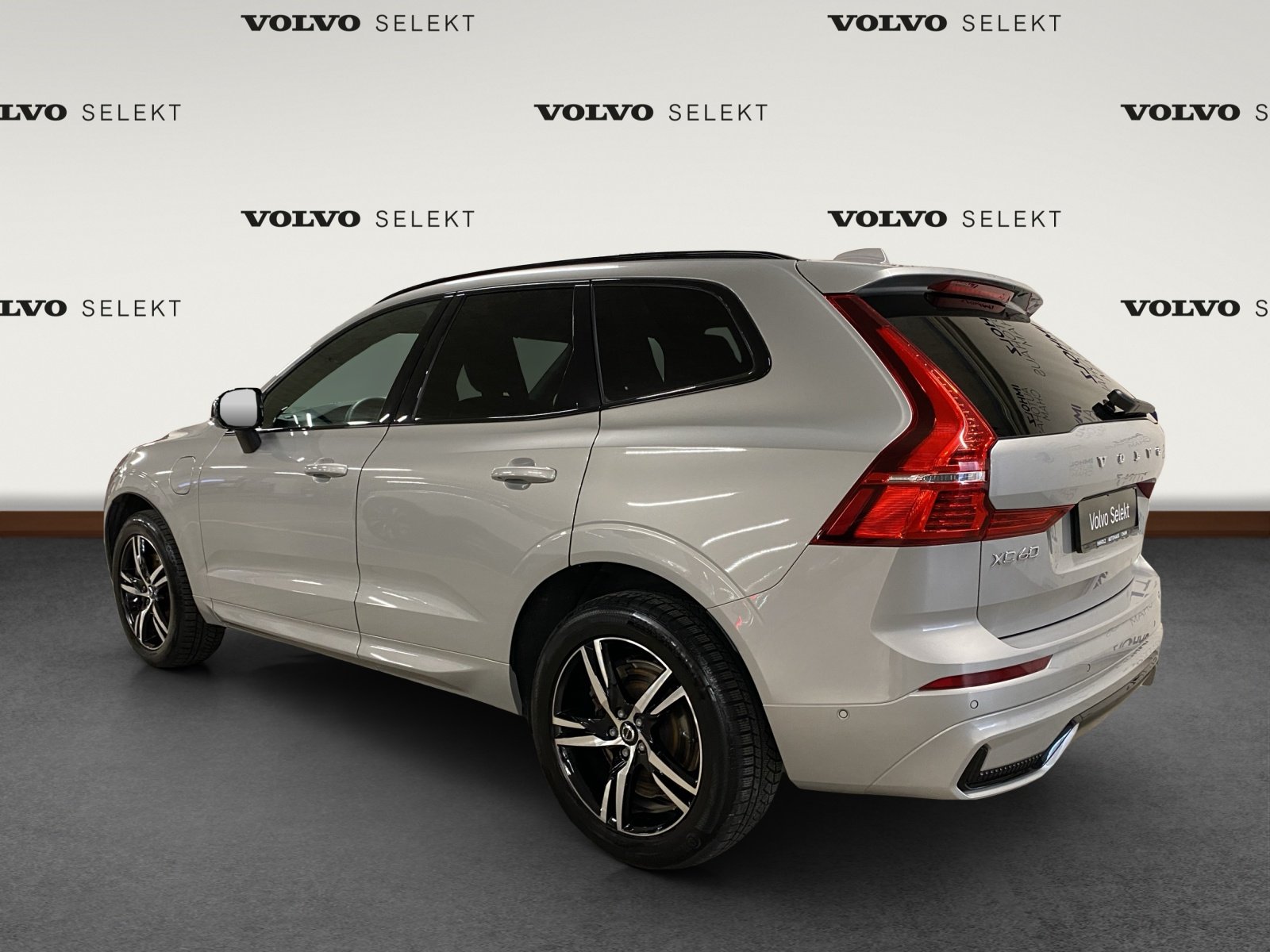 VOLVO XC60 2.0 T6 TE R-Design eAWD, Hybride Rechargeable Essence/Électricité, Occasion / Utilisé, Automatique - 3