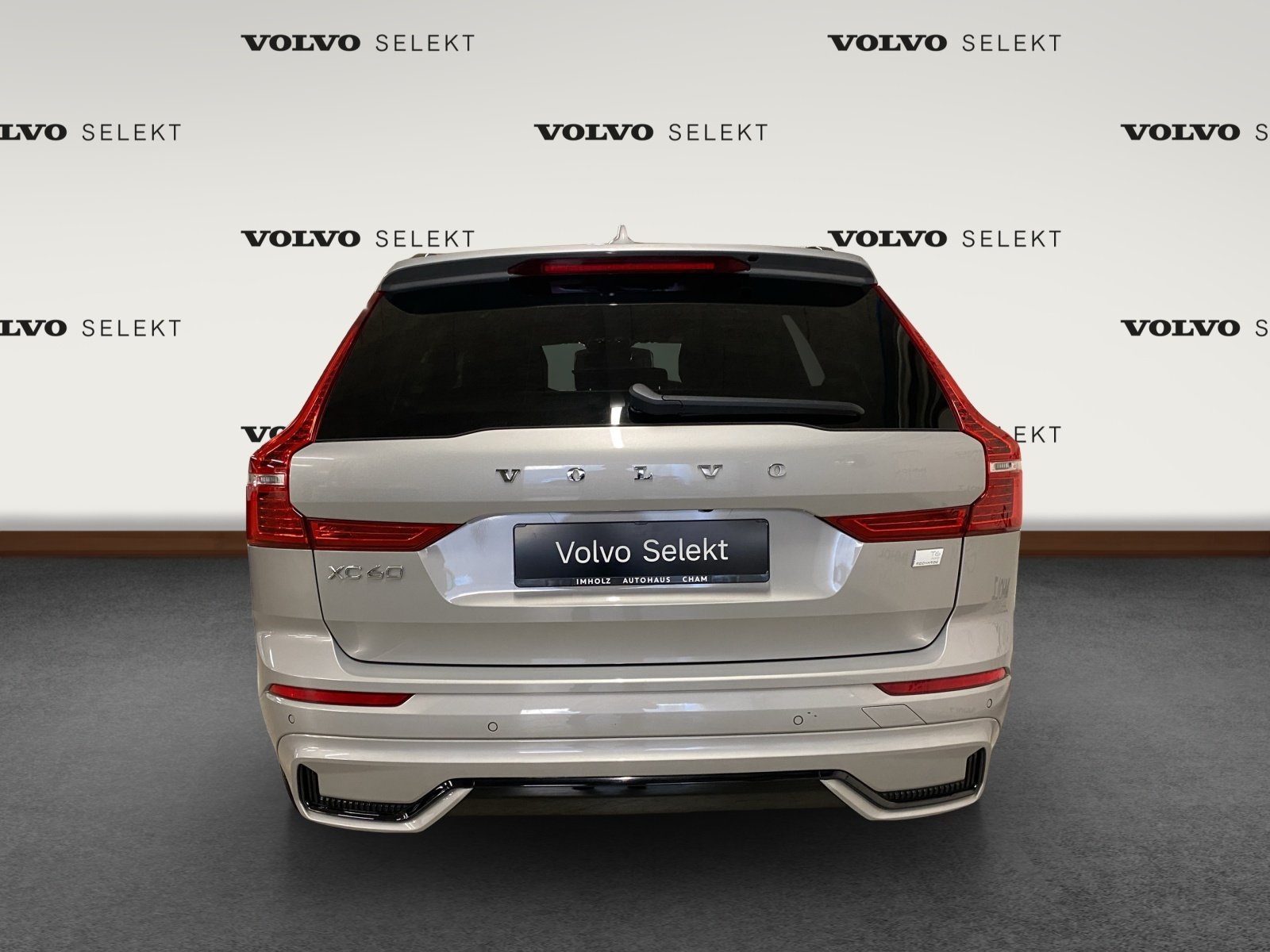 VOLVO XC60 2.0 T6 TE R-Design eAWD, Hybride Rechargeable Essence/Électricité, Occasion / Utilisé, Automatique - 4