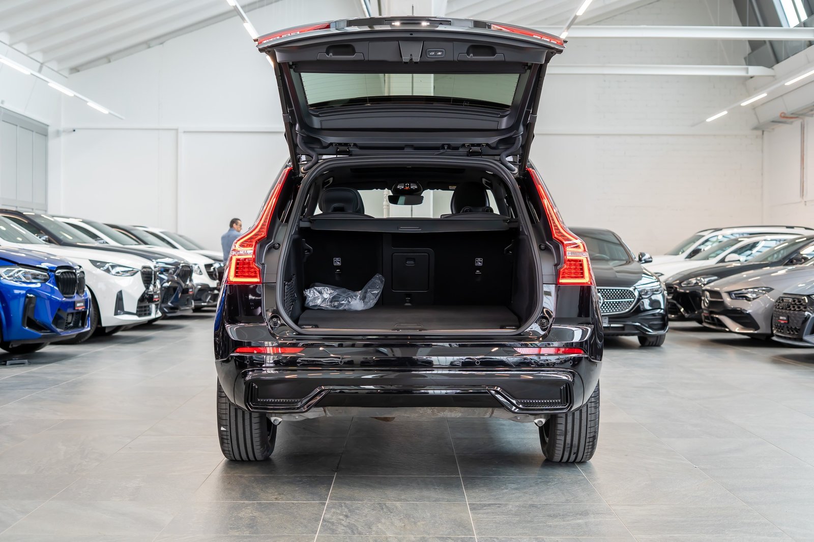 VOLVO XC60 2.0 T6 TE Plus Dark eAWD / Panaorama-Schiebedach, Hybride Rechargeable Essence/Électricité, Occasion / Utilisé, Automatique - 6