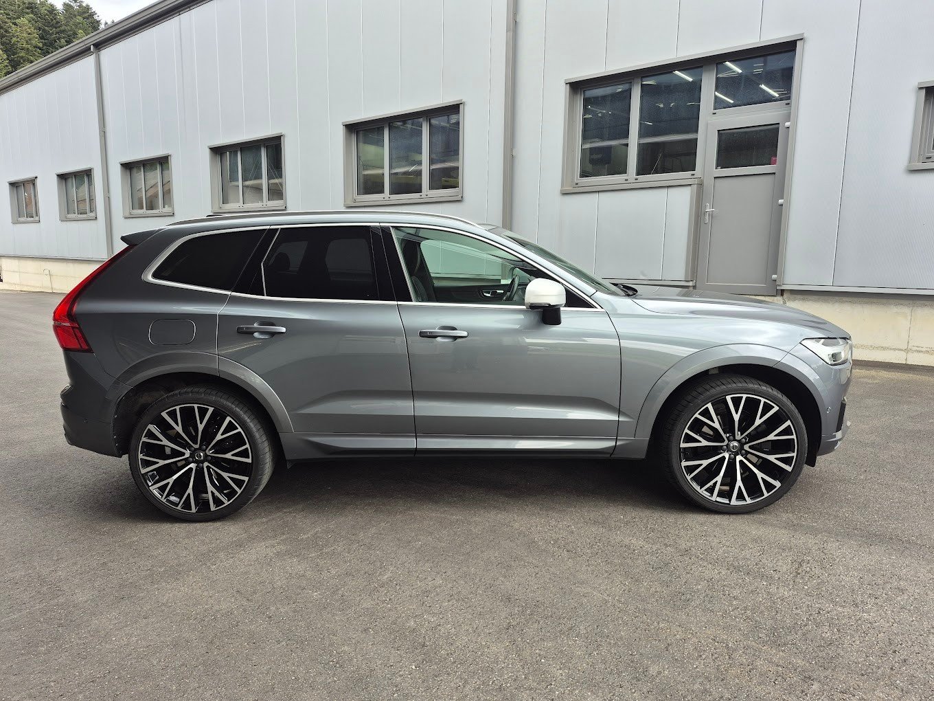 VOLVO XC60 T6 AWD R-Design Geartronic, Petrol, Second hand / Used, Automatic - 6