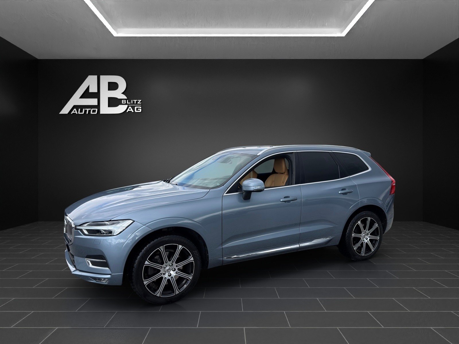VOLVO XC60 T5 AWD Inscription Geartronic mit 250 PS, Benzina, Occasioni / Usate, Automatico - 2