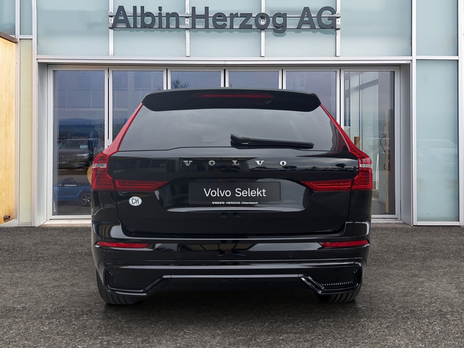 VOLVO XC60 2.0 B5 MH R-Design AWD, Mild-Hybrid Diesel/Electric, Second hand / Used, Automatic - 4