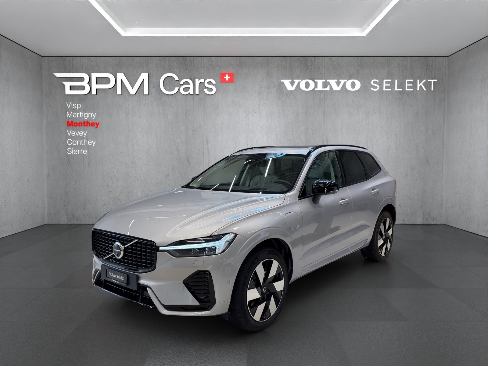 VOLVO XC60 T6 eAWD PluginHybrid Ultra Dark Geartronic