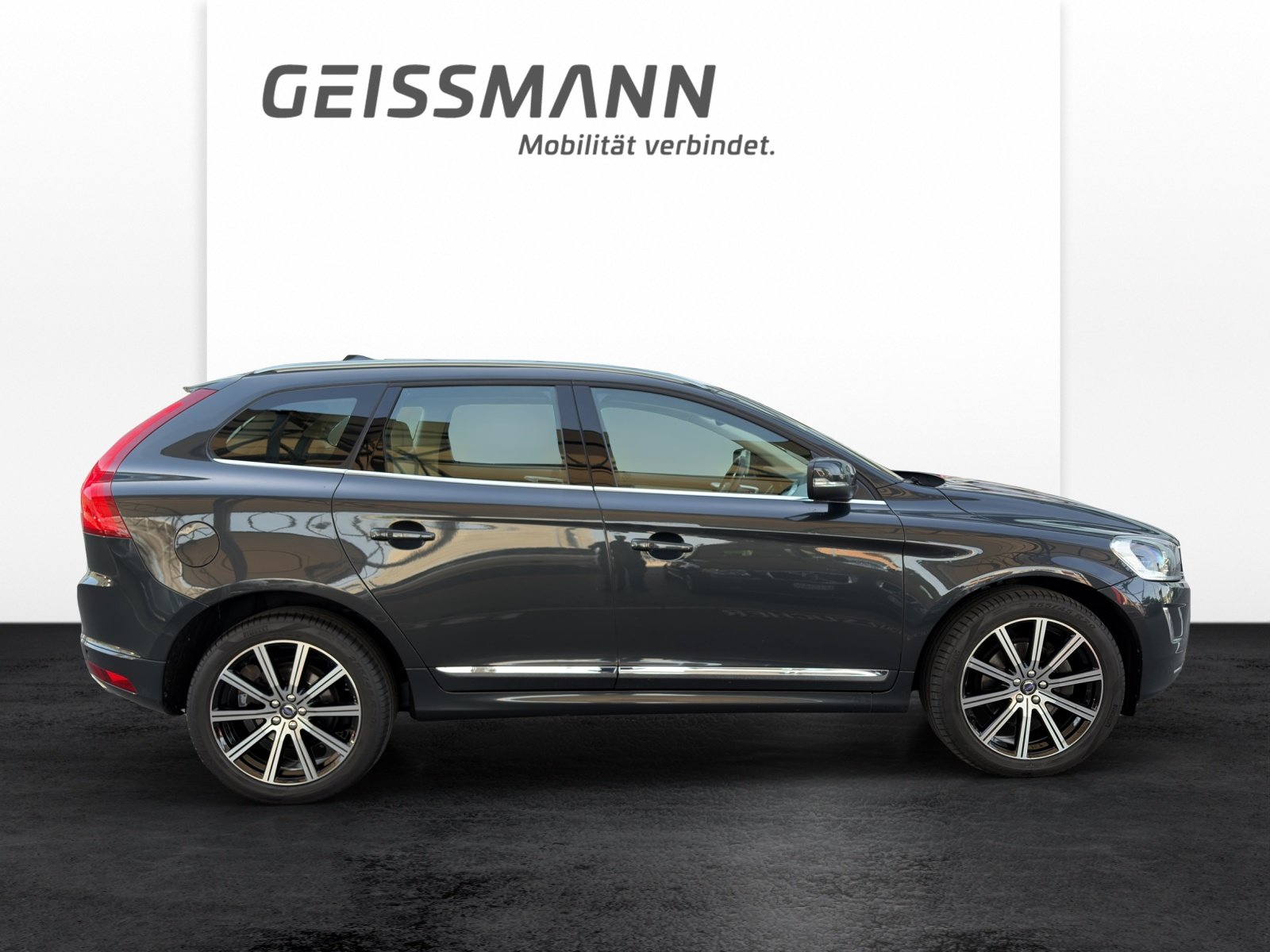 VOLVO XC60 2.0 T6 Summum AWD S/S, Benzin, Occasion / Gebraucht, Automatik - 4