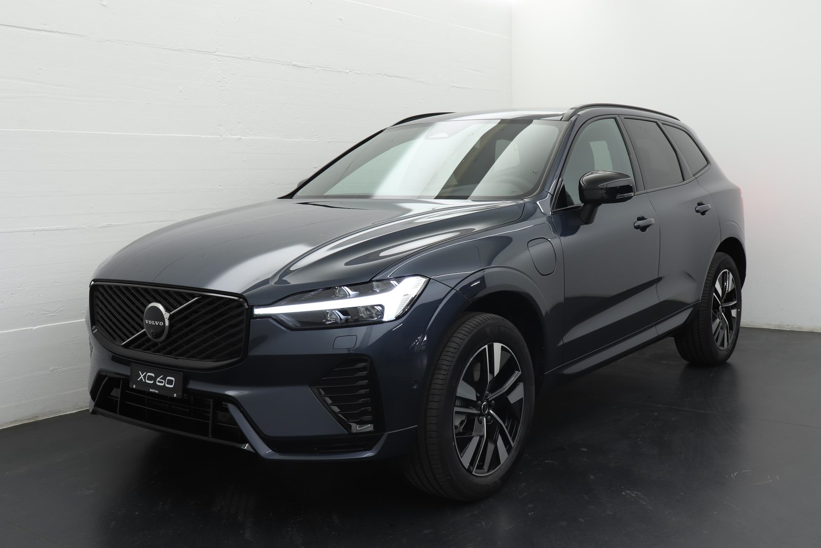 VOLVO XC60 2.0 T6 TE Plus Dark eAWD, Plug-in-Hybrid Benzina/Elettrica, Occasioni / Usate, Automatico - 2