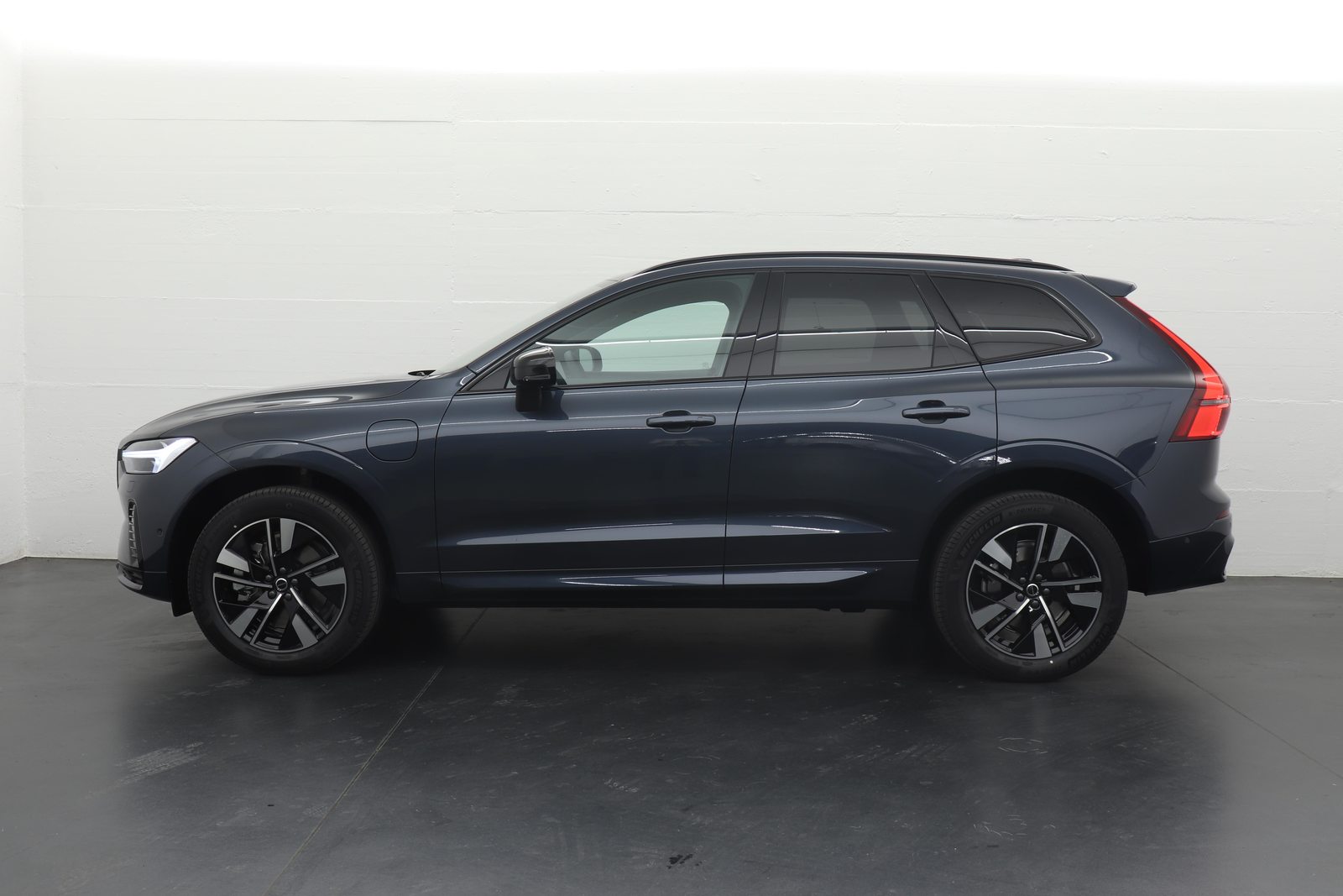 VOLVO XC60 2.0 T6 TE Plus Dark eAWD, Plug-in-Hybrid Benzina/Elettrica, Occasioni / Usate, Automatico - 3