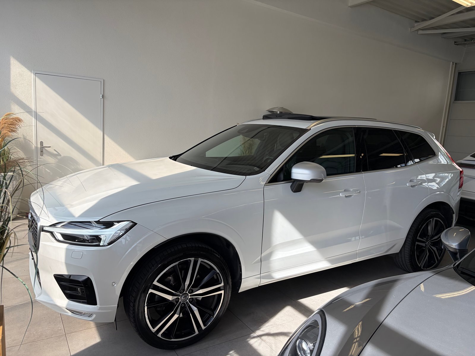 VOLVO XC60 T6 AWD R-Design Geartronic, Essence, Occasion / Utilisé, Automatique - 4