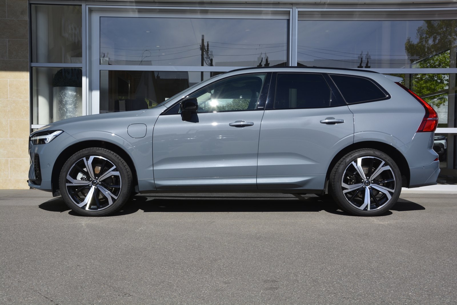 VOLVO XC60 2.0 T8 TE XCENTRIC eAWD *Anhängerkupplung*, Plug-in-Hybrid Petrol/Electric, Second hand / Used, Automatic - 3