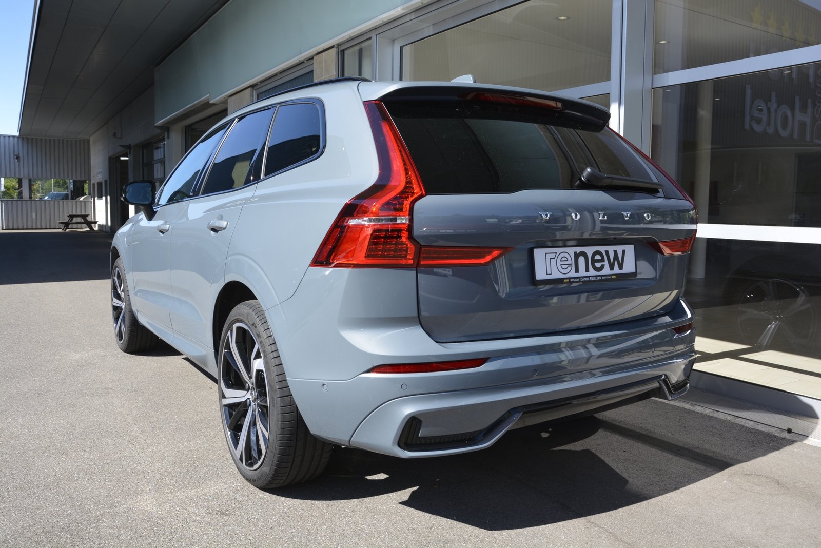 VOLVO XC60 2.0 T8 TE XCENTRIC eAWD *Anhängerkupplung*, Plug-in-Hybrid Petrol/Electric, Second hand / Used, Automatic - 4