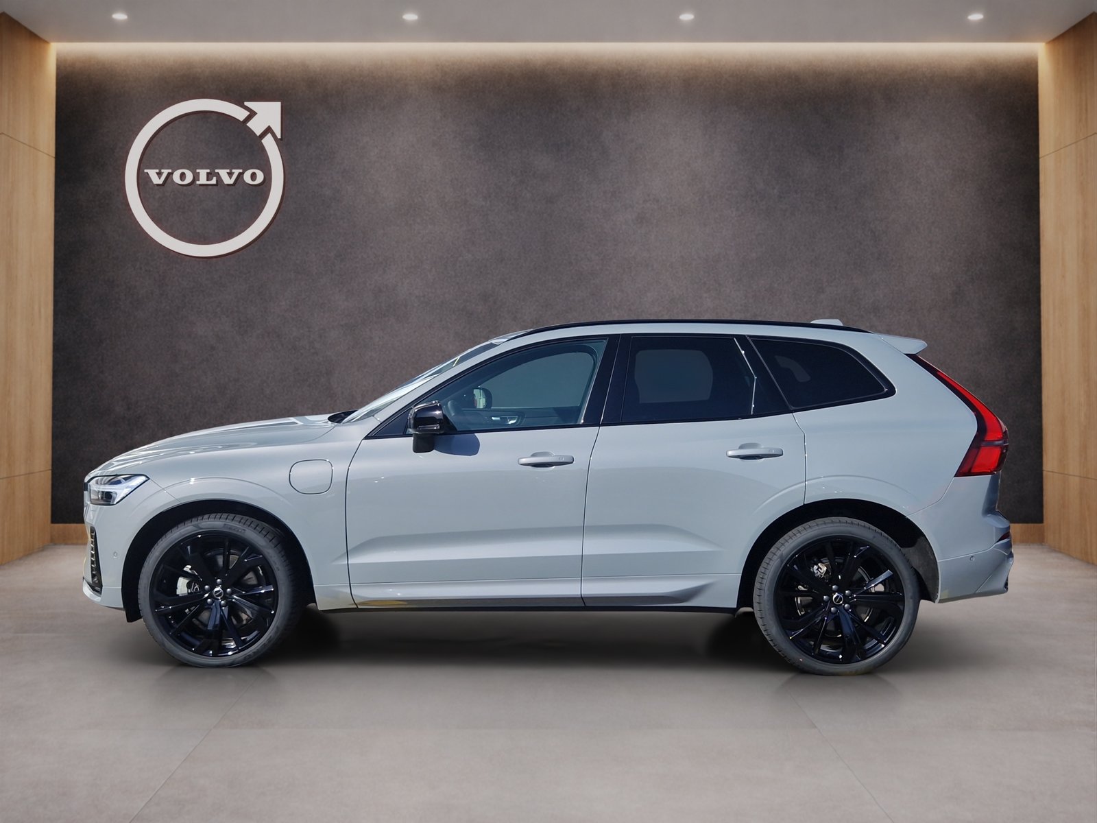VOLVO XC60 2.0 T6 TE Black Edition eAWD, Plug-in-Hybrid Petrol/Electric, Second hand / Used, Automatic - 3
