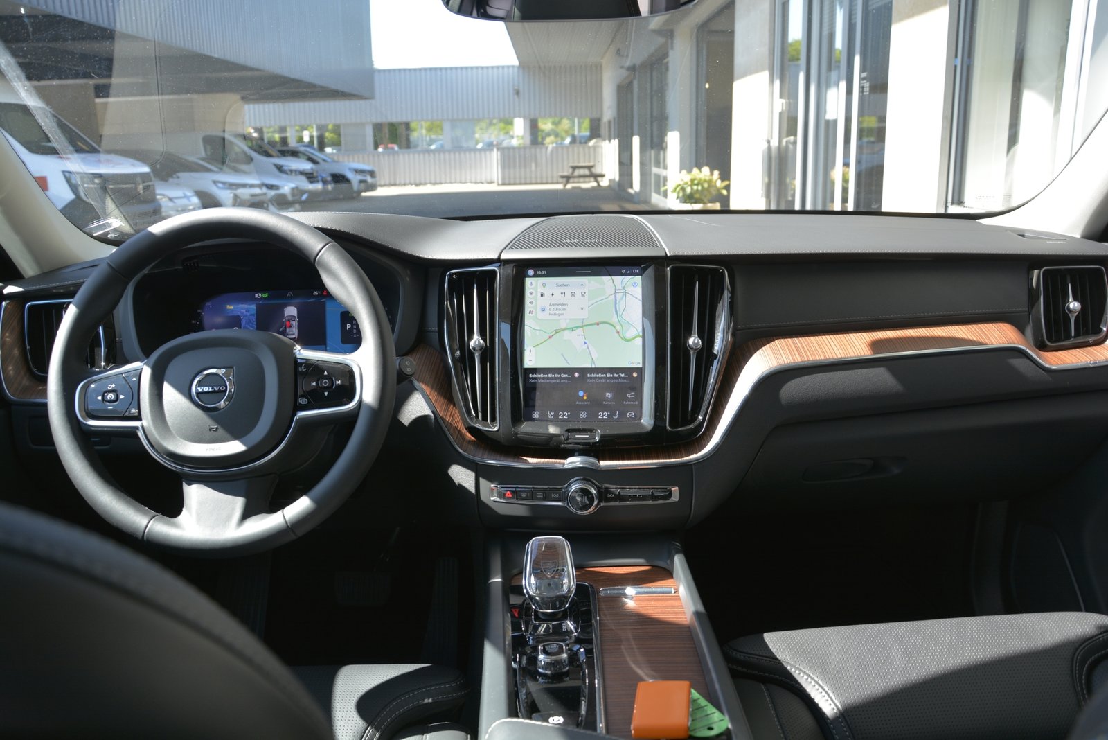 VOLVO XC60 2.0 T8 TE XCENTRIC eAWD *Anhängerkupplung*, Hybride Rechargeable Essence/Électricité, Occasion / Utilisé, Automatique - 6