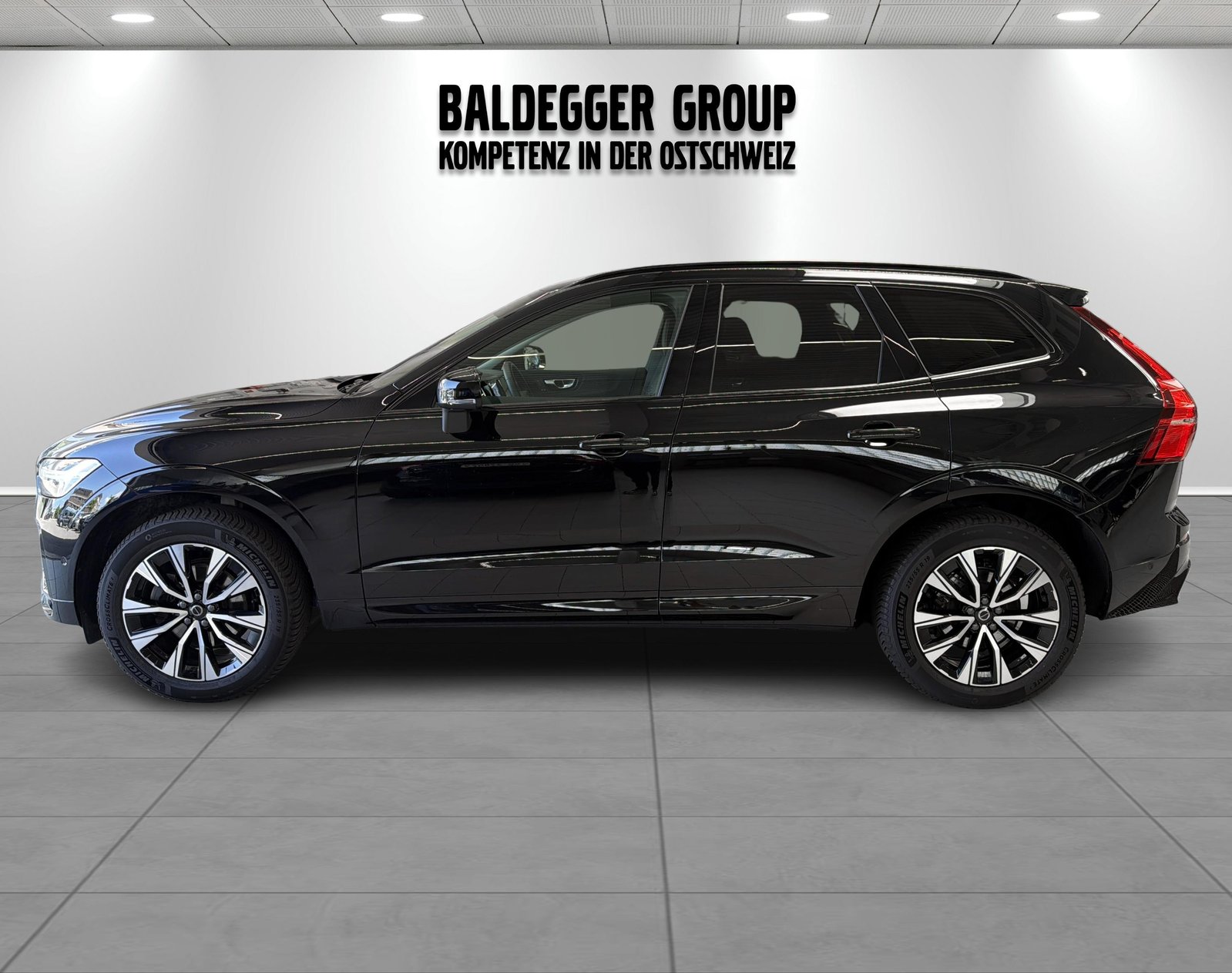 VOLVO XC60 2.0 B5 MH Plus Dark AWD, Petrol, Second hand / Used, Automatic - 2