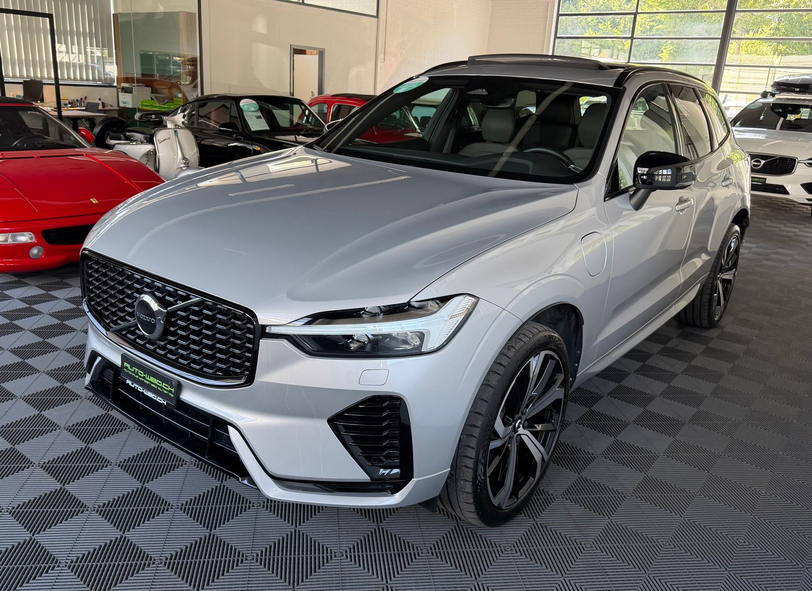 VOLVO XC60 T6 eAWD PluginHybrid R-Design Geartronic, Hybride Rechargeable Essence/Électricité, Occasion / Utilisé, Automatique - 6
