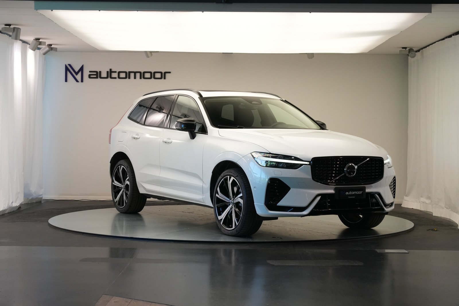 VOLVO XC60 T8 eAWD PluginHybrid Ultimate Dark Geartronic *CH, Plug-in-Hybrid Petrol/Electric, Second hand / Used, Automatic - 3