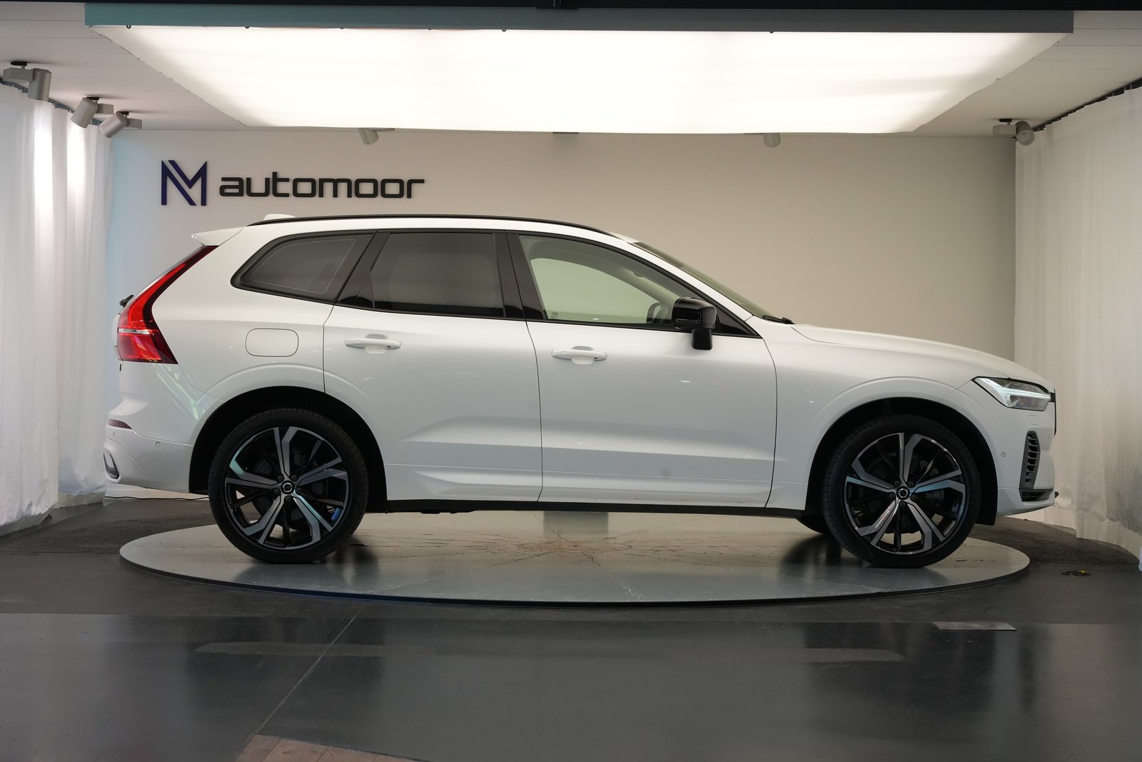 VOLVO XC60 T8 eAWD PluginHybrid Ultimate Dark Geartronic *CH, Plug-in-Hybrid Petrol/Electric, Second hand / Used, Automatic - 4