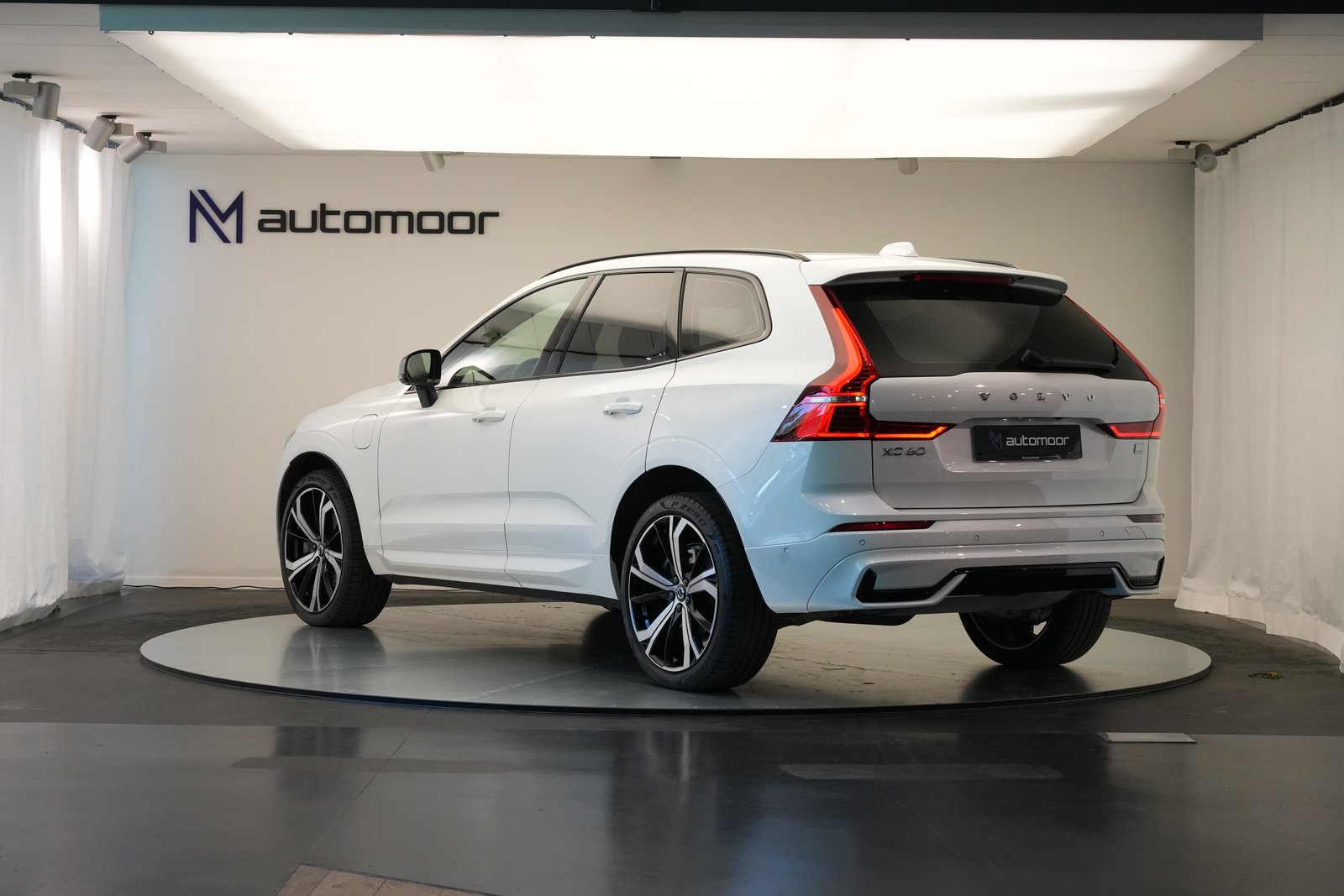 VOLVO XC60 T8 eAWD PluginHybrid Ultimate Dark Geartronic *CH, Plug-in-Hybrid Petrol/Electric, Second hand / Used, Automatic - 7