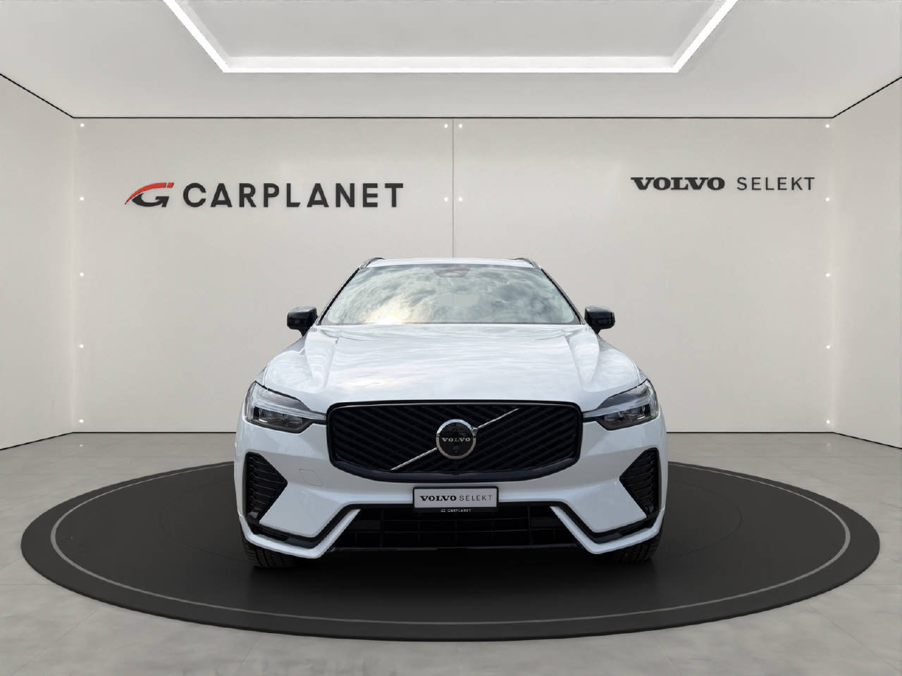 VOLVO XC60 2.0 B5 MH Plus Dark AWD, Mild-Hybrid Benzin/Elektro, Occasion / Gebraucht, Automatik - 2