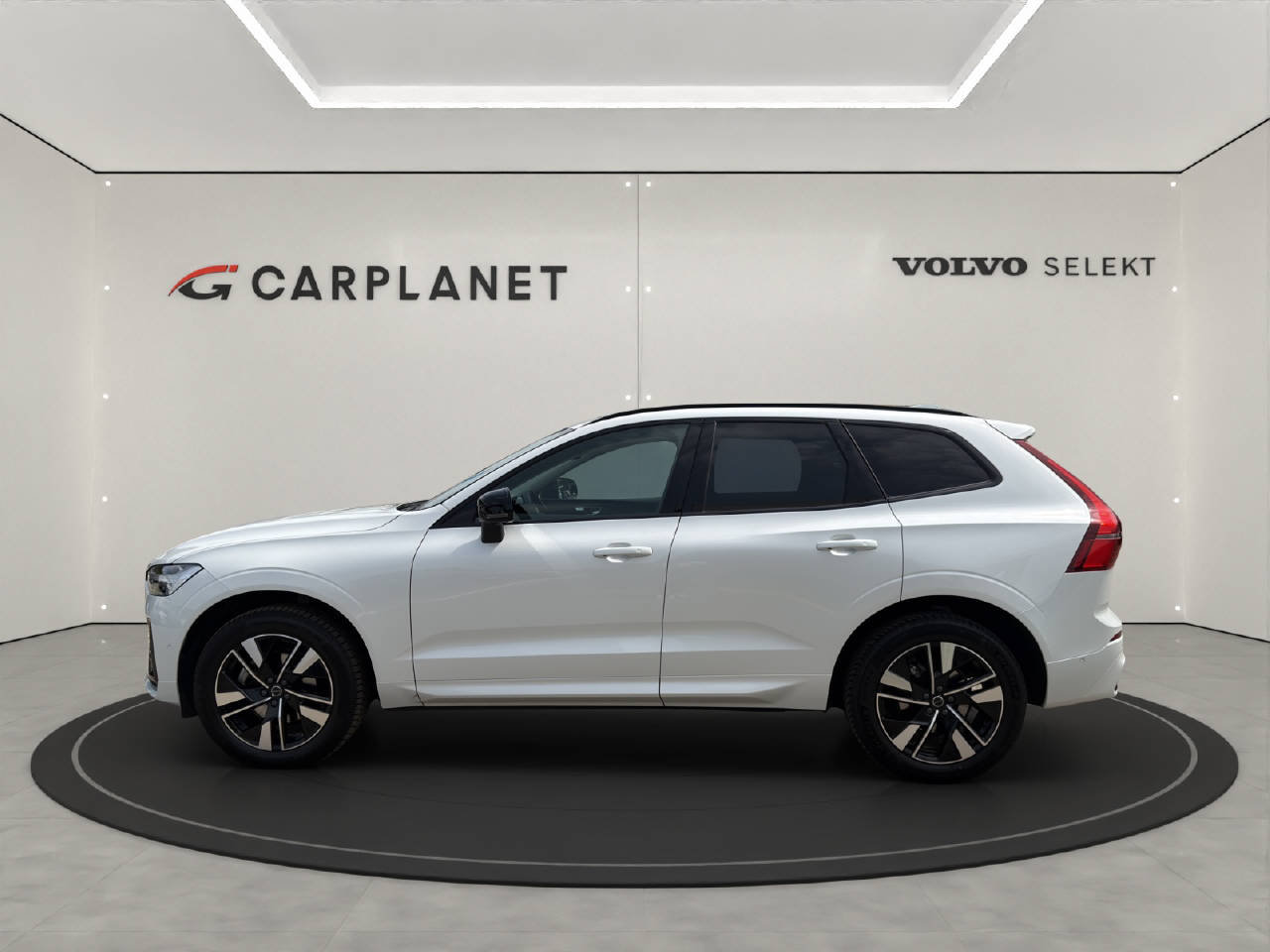 VOLVO XC60 2.0 B5 MH Plus Dark AWD, Mild-Hybrid Benzin/Elektro, Occasion / Gebraucht, Automatik - 4