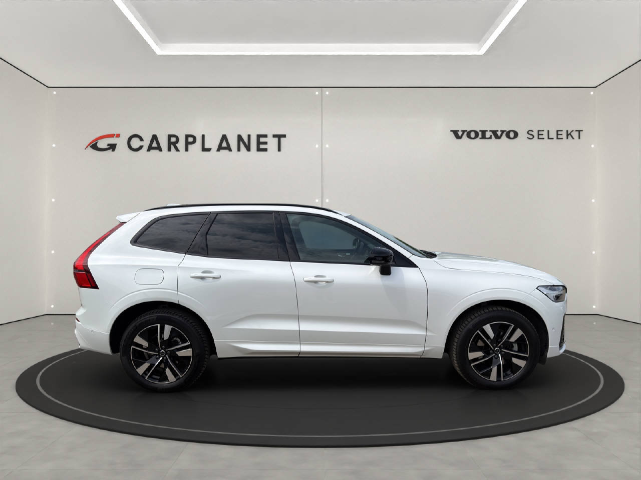 VOLVO XC60 2.0 B5 MH Plus Dark AWD, Mild-Hybrid Benzin/Elektro, Occasion / Gebraucht, Automatik - 6