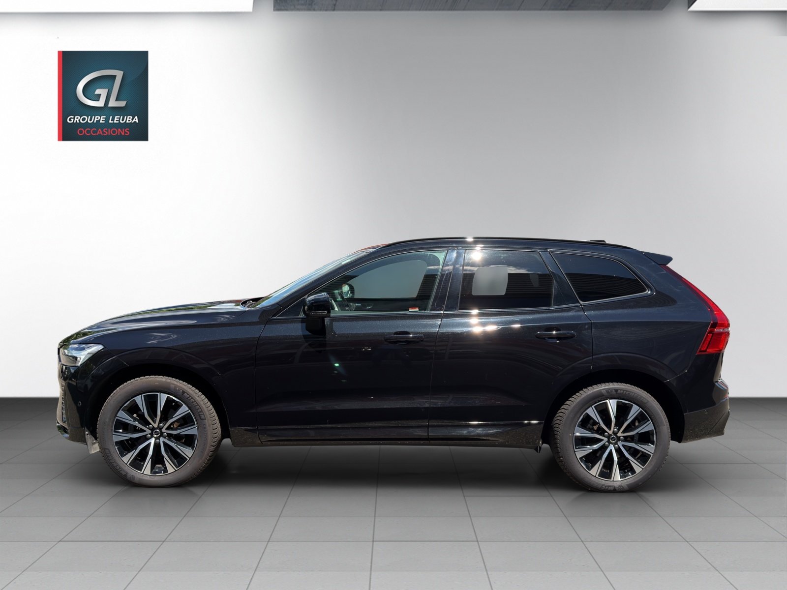 VOLVO XC60 B5 B AWD Plus Dark, Hybride Léger Essence/Électricité, Occasion / Utilisé, Automatique - 2