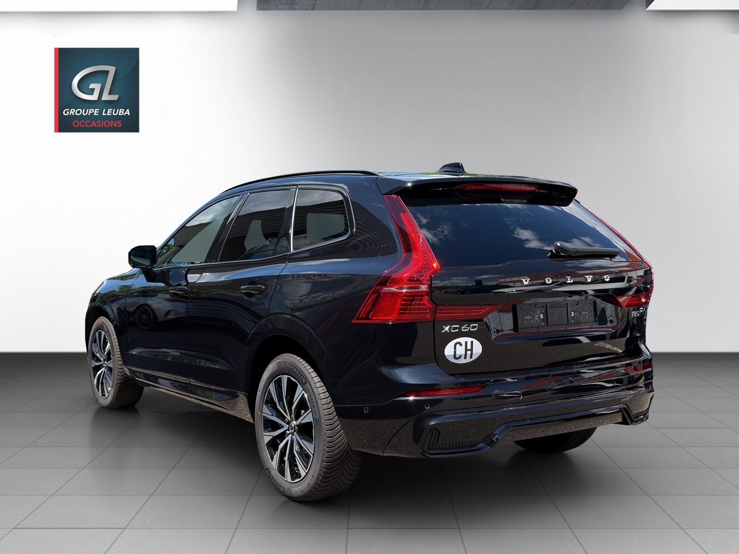 VOLVO XC60 B5 B AWD Plus Dark, Hybride Léger Essence/Électricité, Occasion / Utilisé, Automatique - 5