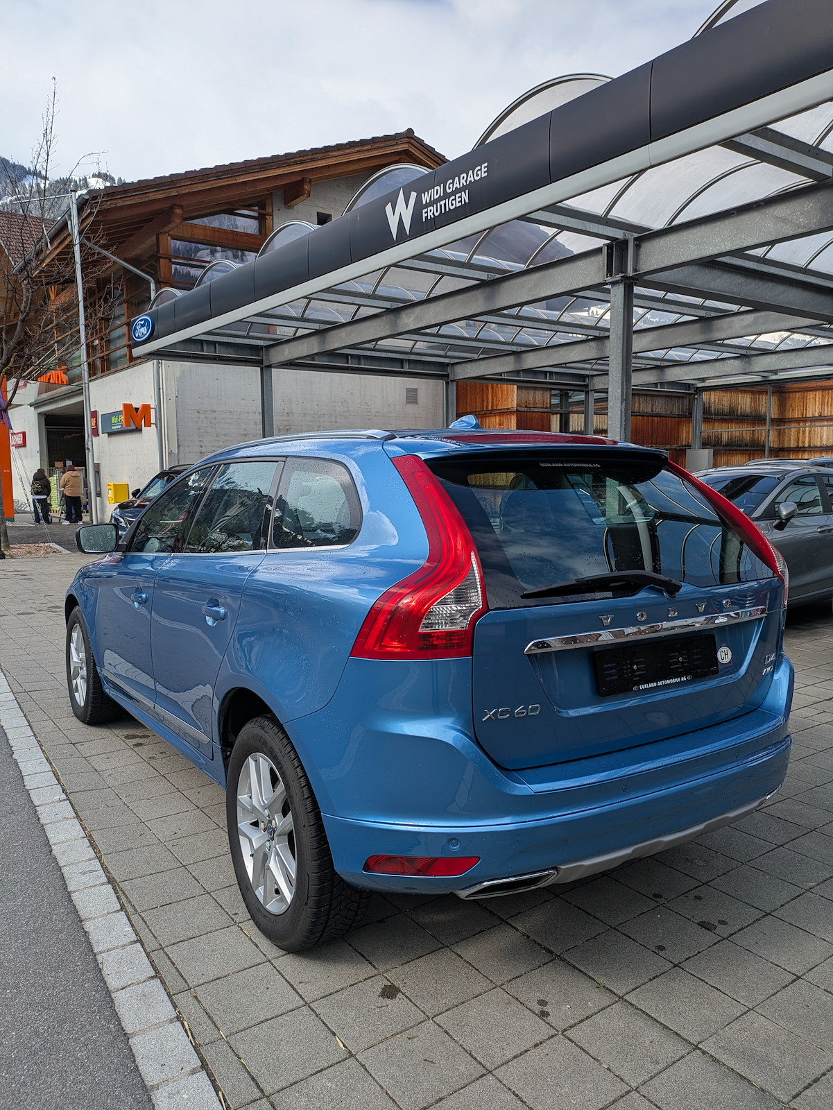 VOLVO XC60 2.4 D4 Summum AWD S/S, Diesel, Second hand / Used, Automatic - 4