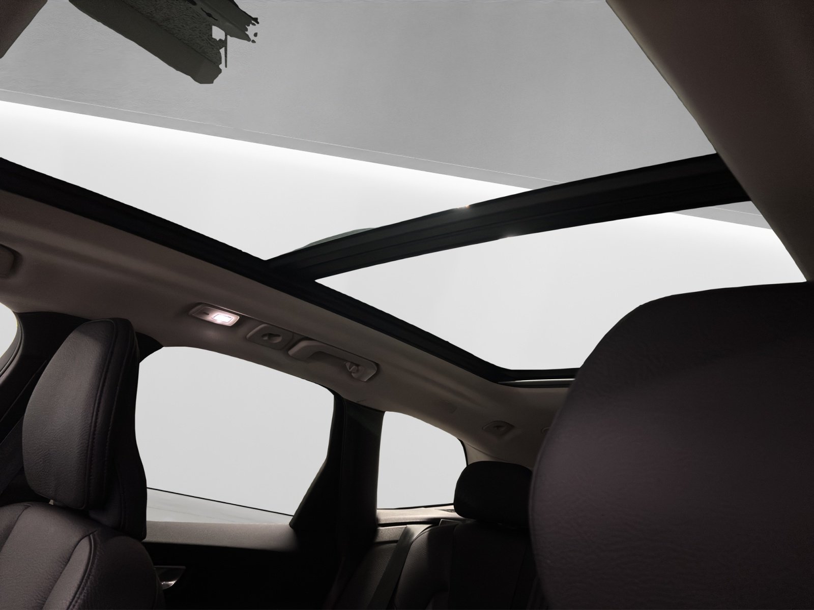 VOLVO XC60 2.0 T8 TE Xcentric eAWD, Plug-in-Hybrid Benzin/Elektro, Occasion / Gebraucht, Automatik - 6