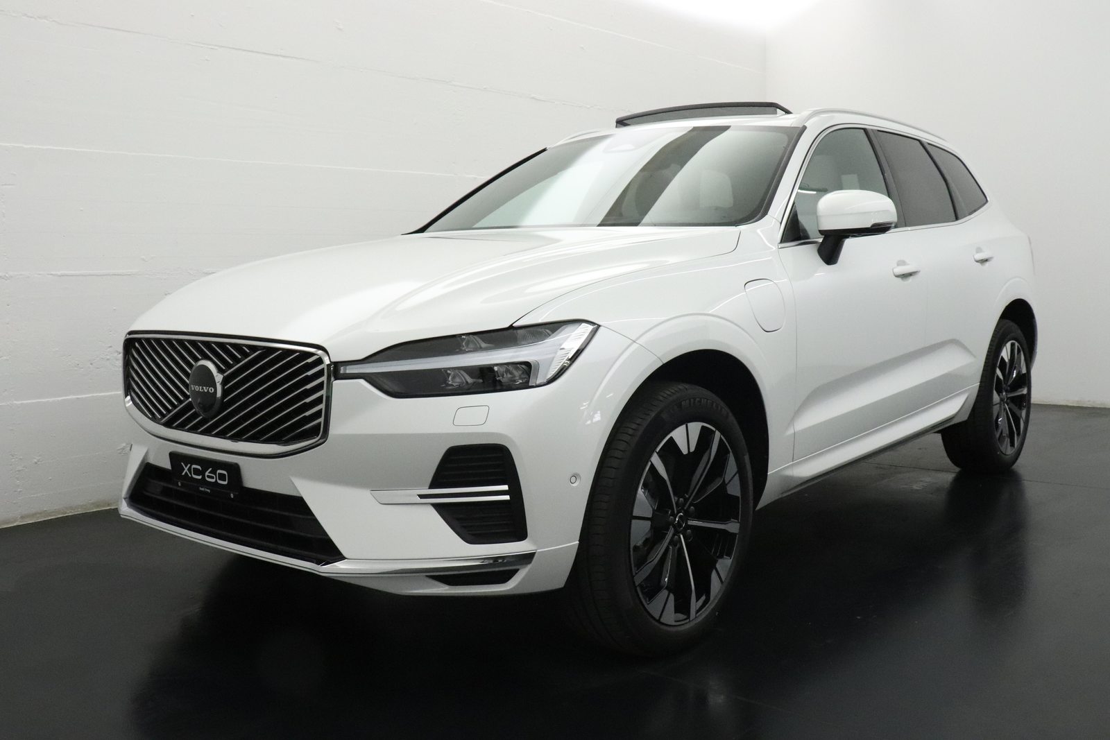 VOLVO XC60 2.0 T6 TE Ultra Bright eAWD