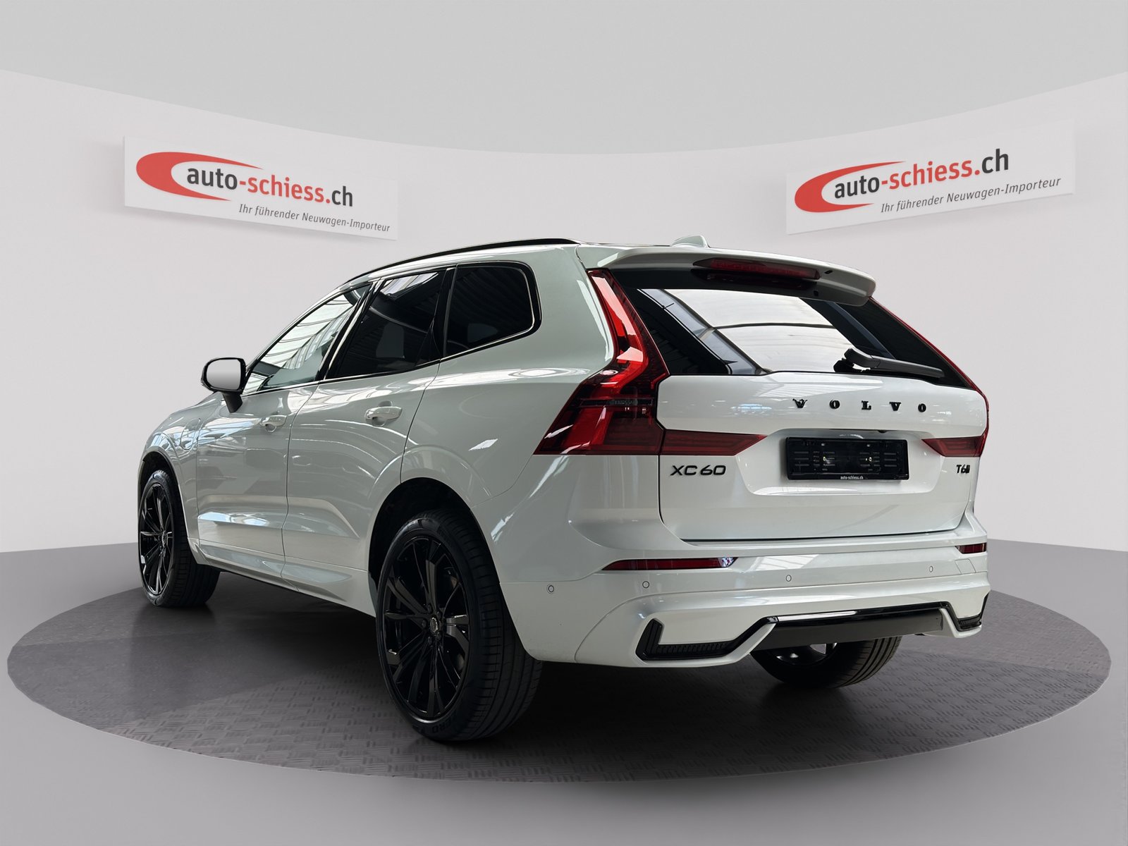 VOLVO XC60 T6 AWD PluginHybrid Black Edition Geartronic, Plug-in-Hybrid Benzina/Elettrica, Occasioni / Usate, Automatico - 3