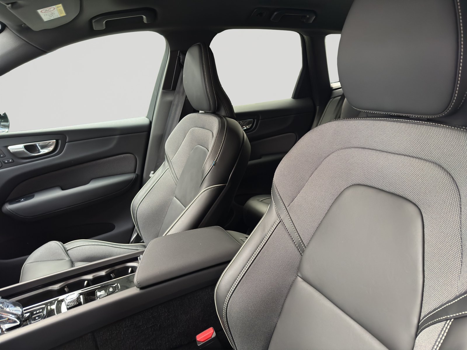 VOLVO XC60 T6 AWD PluginHybrid Black Edition Geartronic, Plug-in-Hybrid Benzina/Elettrica, Occasioni / Usate, Automatico - 6
