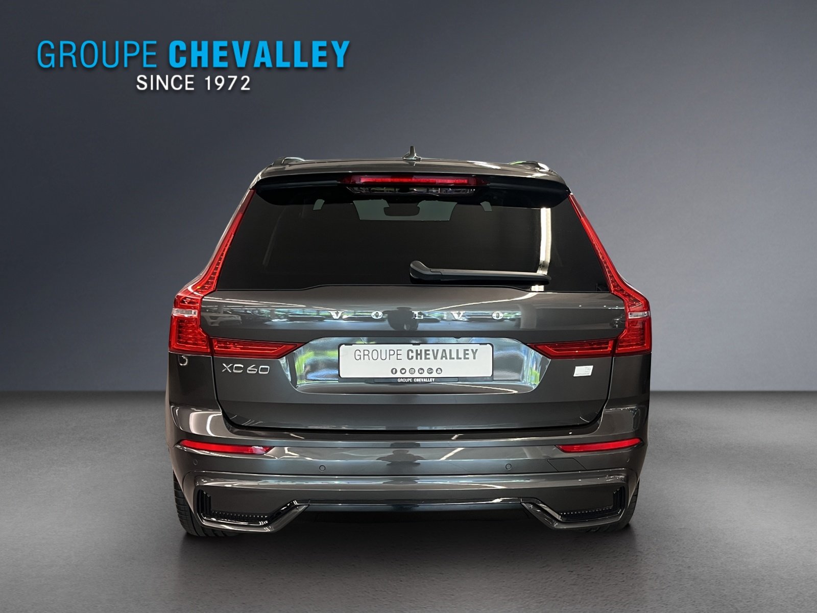 VOLVO XC60 T6 eAWD Ultim Dark, Plug-in-Hybrid Petrol/Electric, Second hand / Used, Automatic - 5