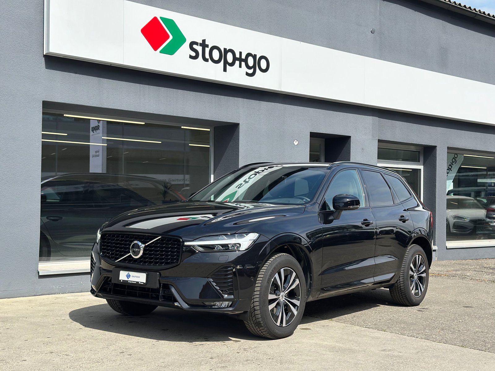 VOLVO XC60 B5 Benzin Mild Hybrid AWD Plus Dark Geartronic