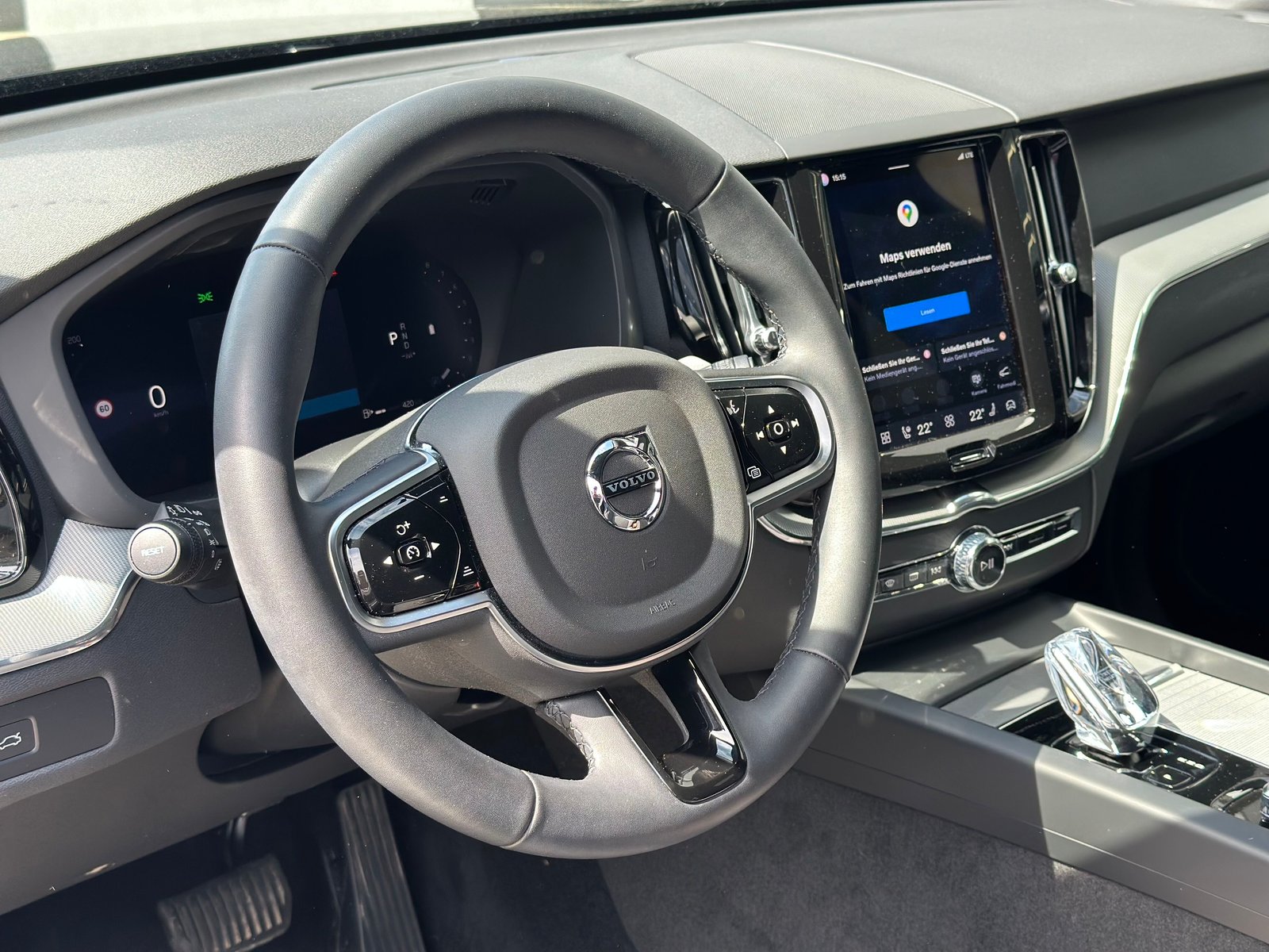 VOLVO XC60 B5 Benzin Mild Hybrid AWD Plus Dark Geartronic, Hybride Léger Essence/Électricité, Occasion / Utilisé, Automatique - 6