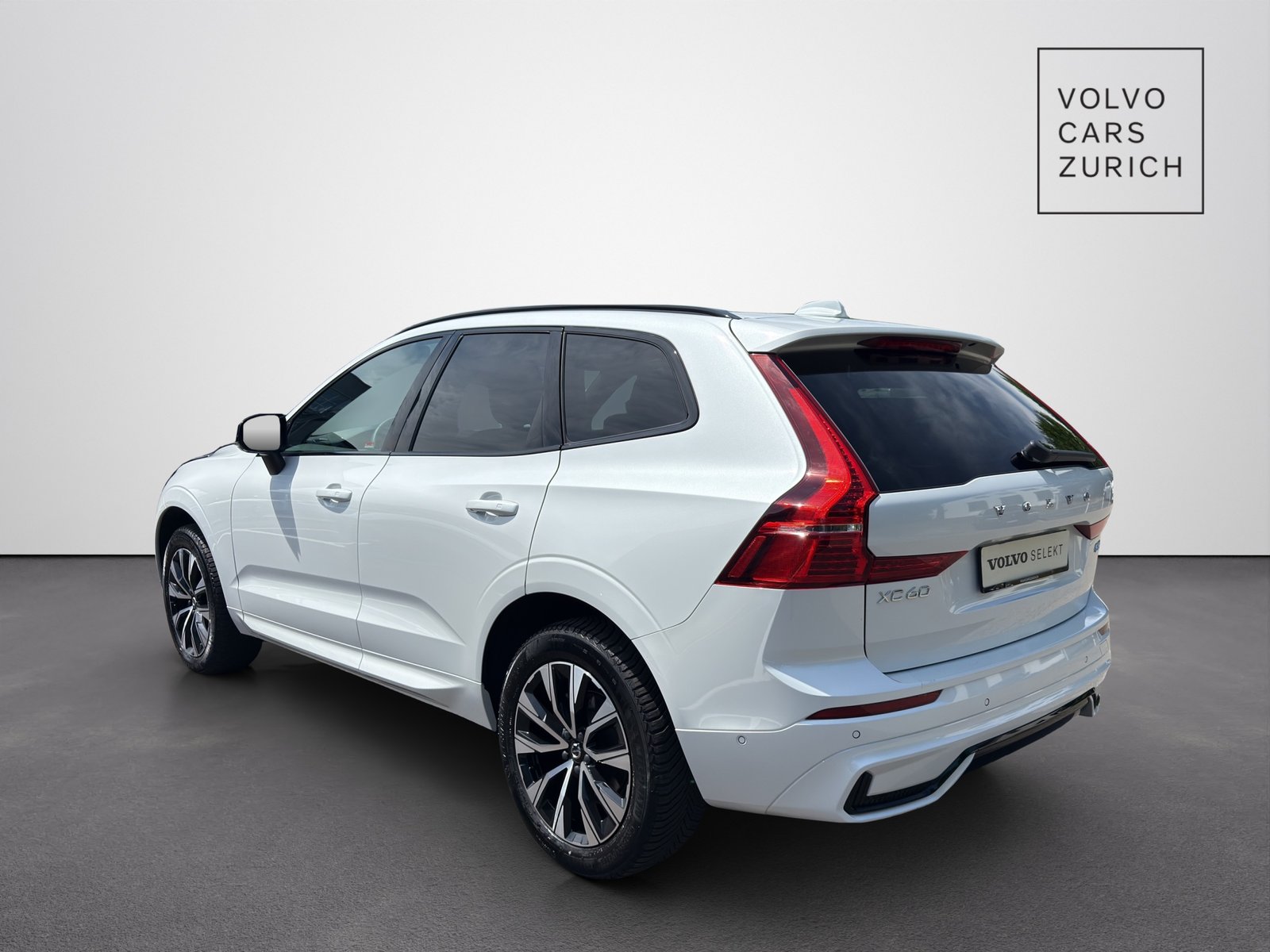 VOLVO XC60 2.0 B5 MH Plus Dark AWD, Hybride Leggero Benzina/Elettrica, Occasioni / Usate, Automatico - 2