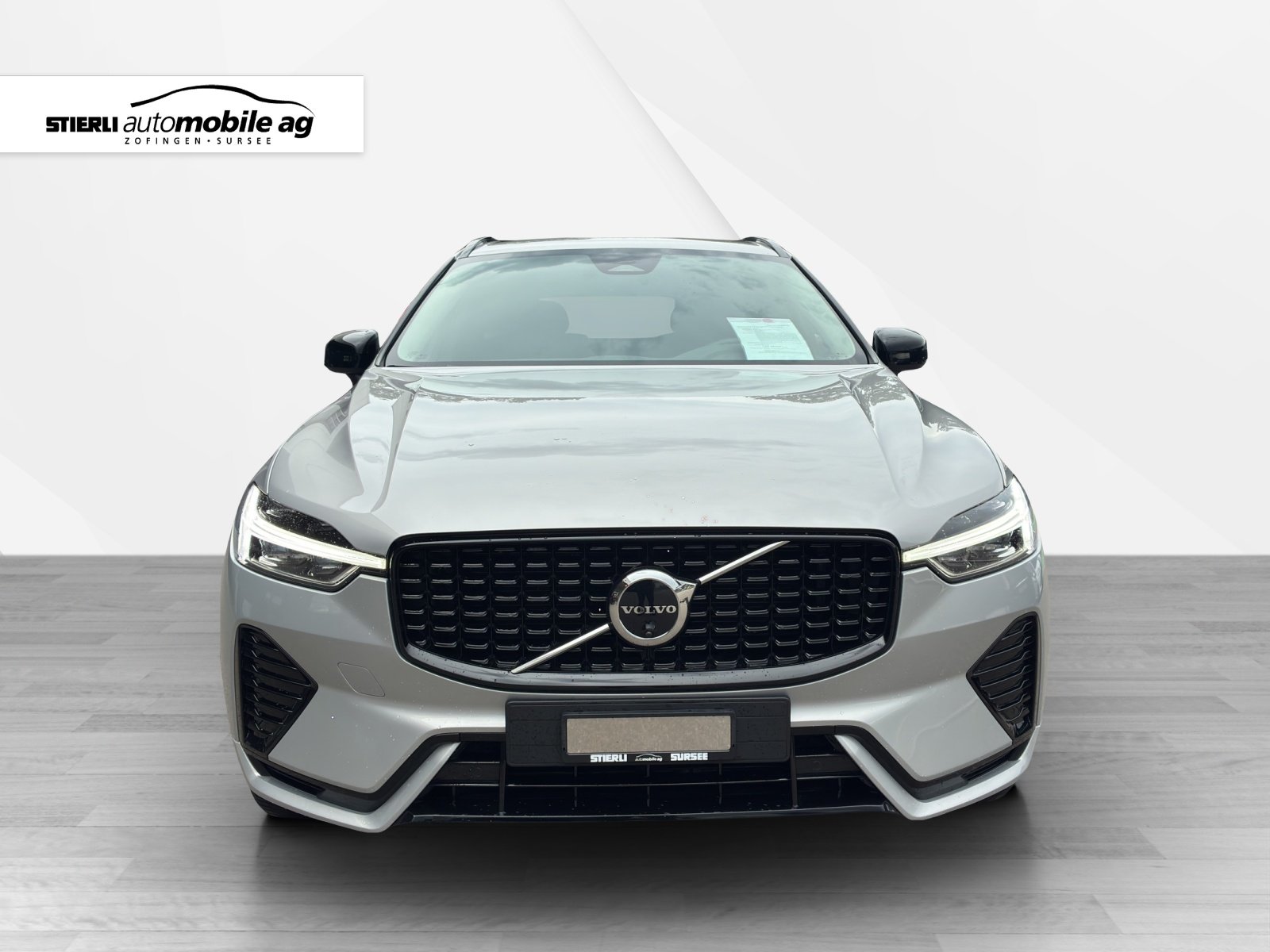 VOLVO XC60 2.0 B5 MH Plus Dark AWD, Mild-Hybrid Benzin/Elektro, Occasion / Gebraucht, Automatik - 2