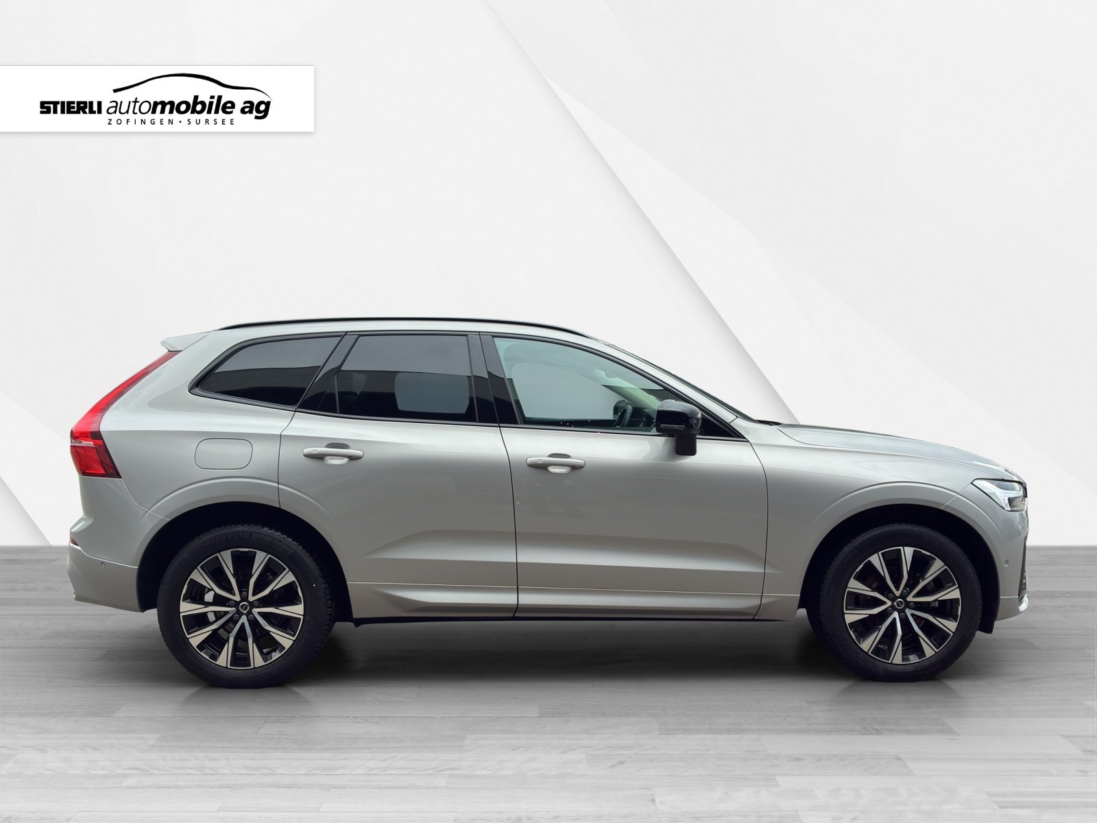VOLVO XC60 2.0 B5 MH Plus Dark AWD, Mild-Hybrid Benzin/Elektro, Occasion / Gebraucht, Automatik - 4