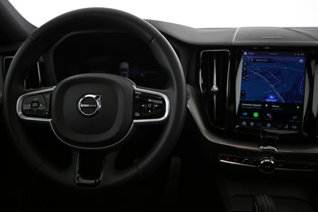 VOLVO XC60 2.0 T6 TE Plus Dark eAWD, Hybride Rechargeable Essence/Électricité, Occasion / Utilisé, Automatique - 5