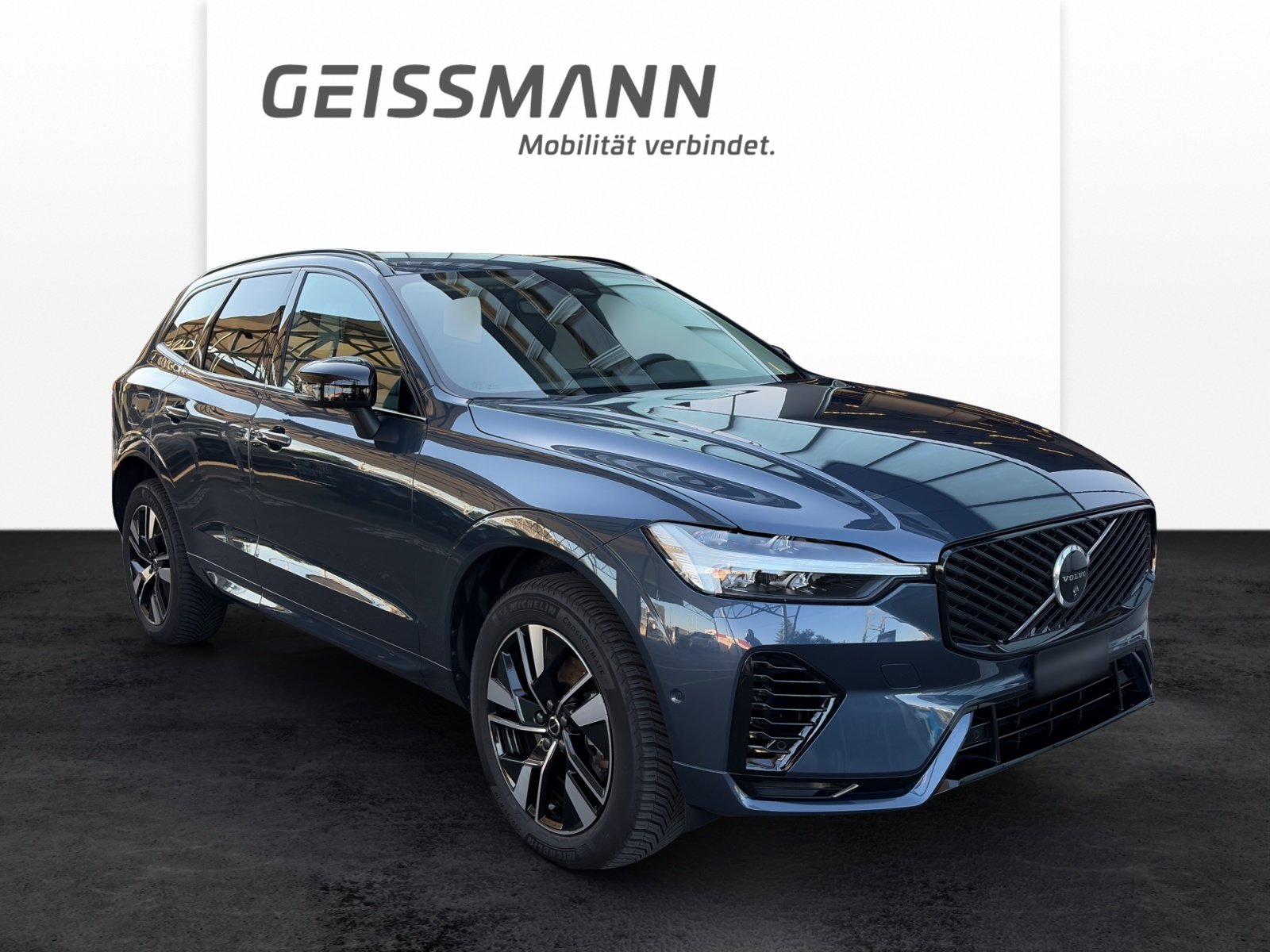 VOLVO XC60 2.0 T6 TE Plus Dark eAWD, Plug-in-Hybrid Benzin/Elektro, Occasion / Gebraucht, Automatik - 2