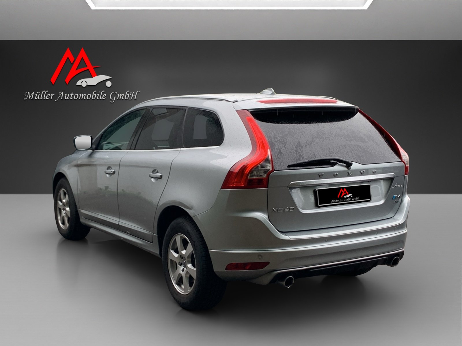 VOLVO XC60 D4 AWD Summum R-Design Geartronic, Diesel, Occasion / Gebraucht, Automatik - 6