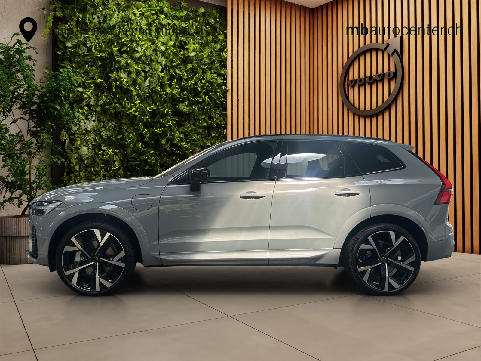 VOLVO XC60 2.0 T6 TE Black Edition eAWD, Hybride Rechargeable Essence/Électricité, Occasion / Utilisé, Automatique - 2