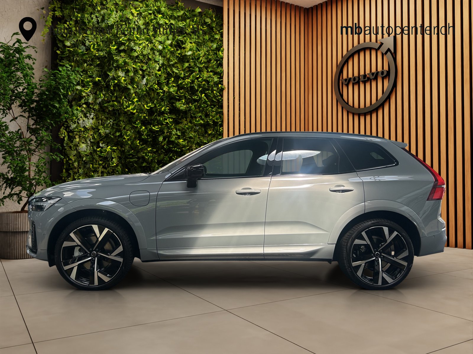 VOLVO XC60 2.0 T6 TE Black Edition eAWD, Plug-in-Hybrid Benzin/Elektro, Occasion / Gebraucht, Automatik - 2