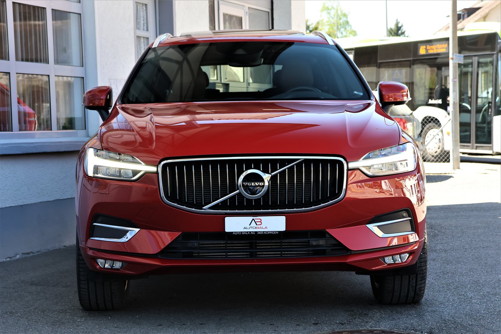 VOLVO XC60 T5 AWD Inscription Geartronic (CH) + 2.4T AHK, Petrol, Second hand / Used, Automatic - 2