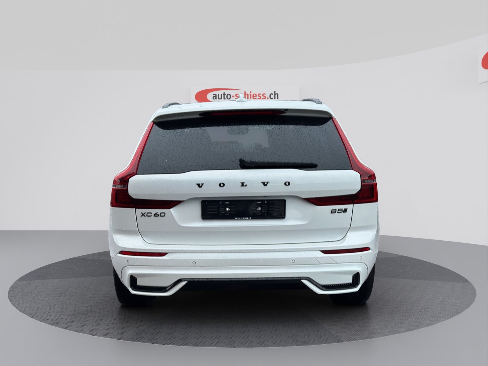 VOLVO XC60 B5 Benzin Mild Hybrid AWD Plus Black Edition Gear, Mild-Hybrid Petrol/Electric, Second hand / Used, Automatic - 4
