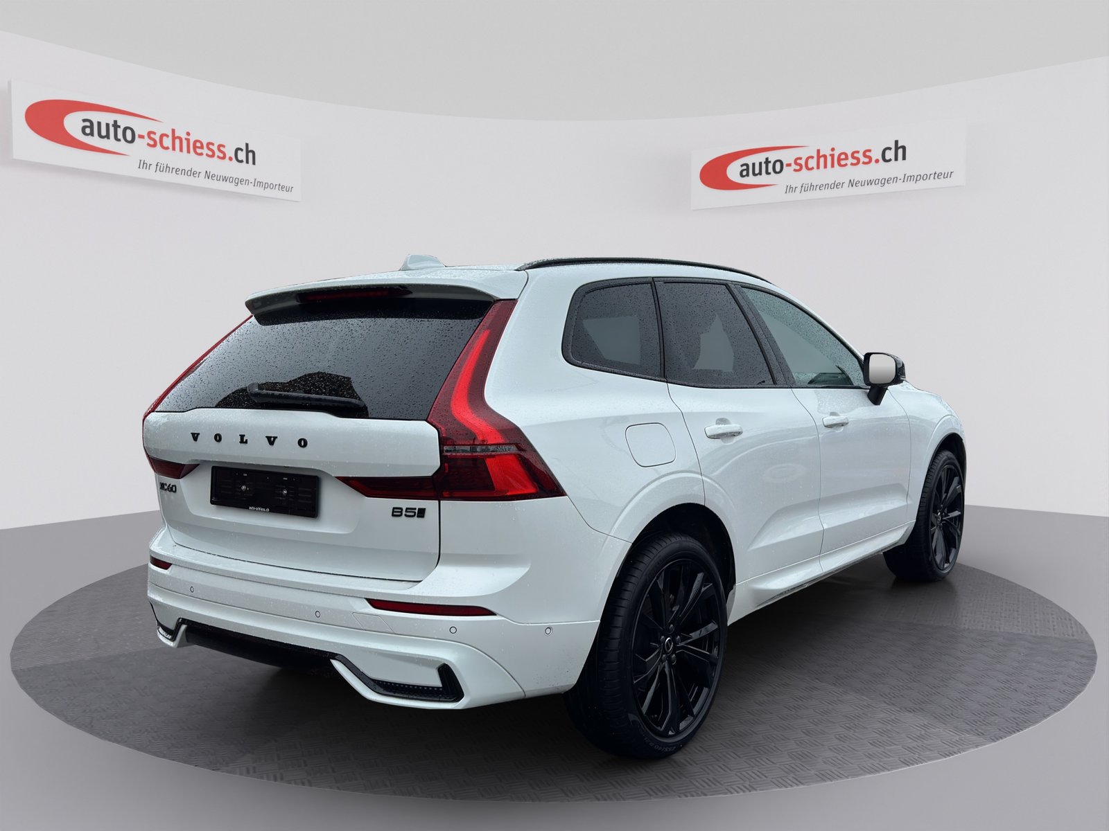 VOLVO XC60 B5 Benzin Mild Hybrid AWD Plus Black Edition Gear, Mild-Hybrid Petrol/Electric, Second hand / Used, Automatic - 5