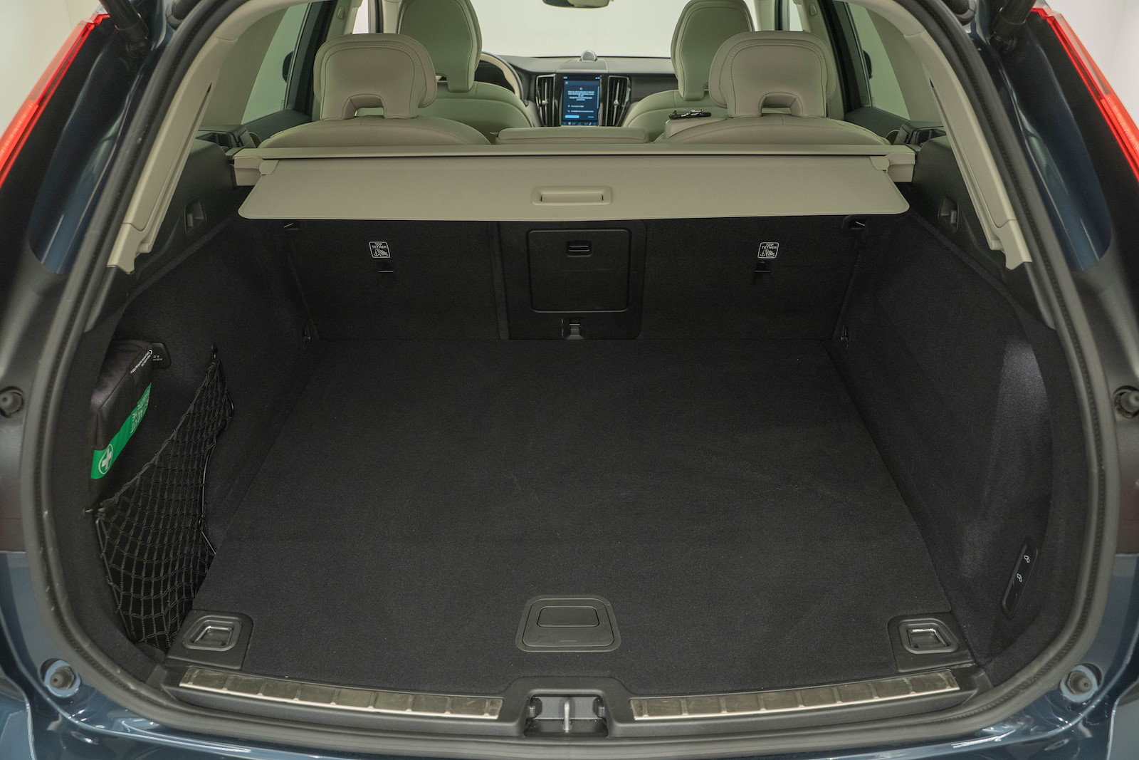 VOLVO XC60 2.0 T8 TE XCLUSIVE Ultra Dark eAWD, Hybride Rechargeable Essence/Électricité, Occasion / Utilisé, Automatique - 5